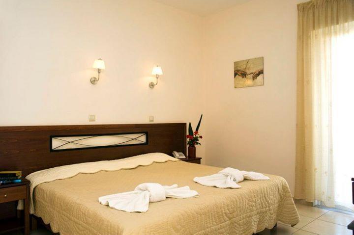 Alfa Hotel Apartments Йеранион Номер фото