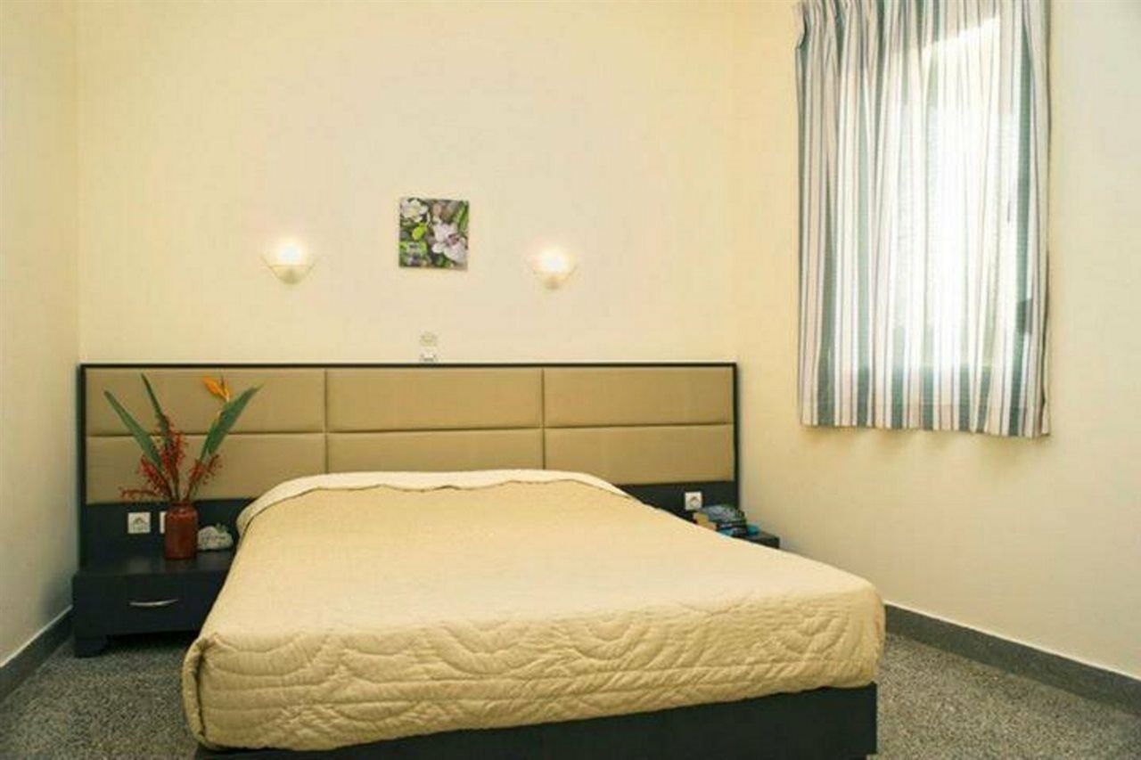 Alfa Hotel Apartments Йеранион Экстерьер фото