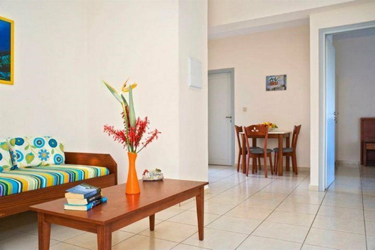 Alfa Hotel Apartments Йеранион Экстерьер фото